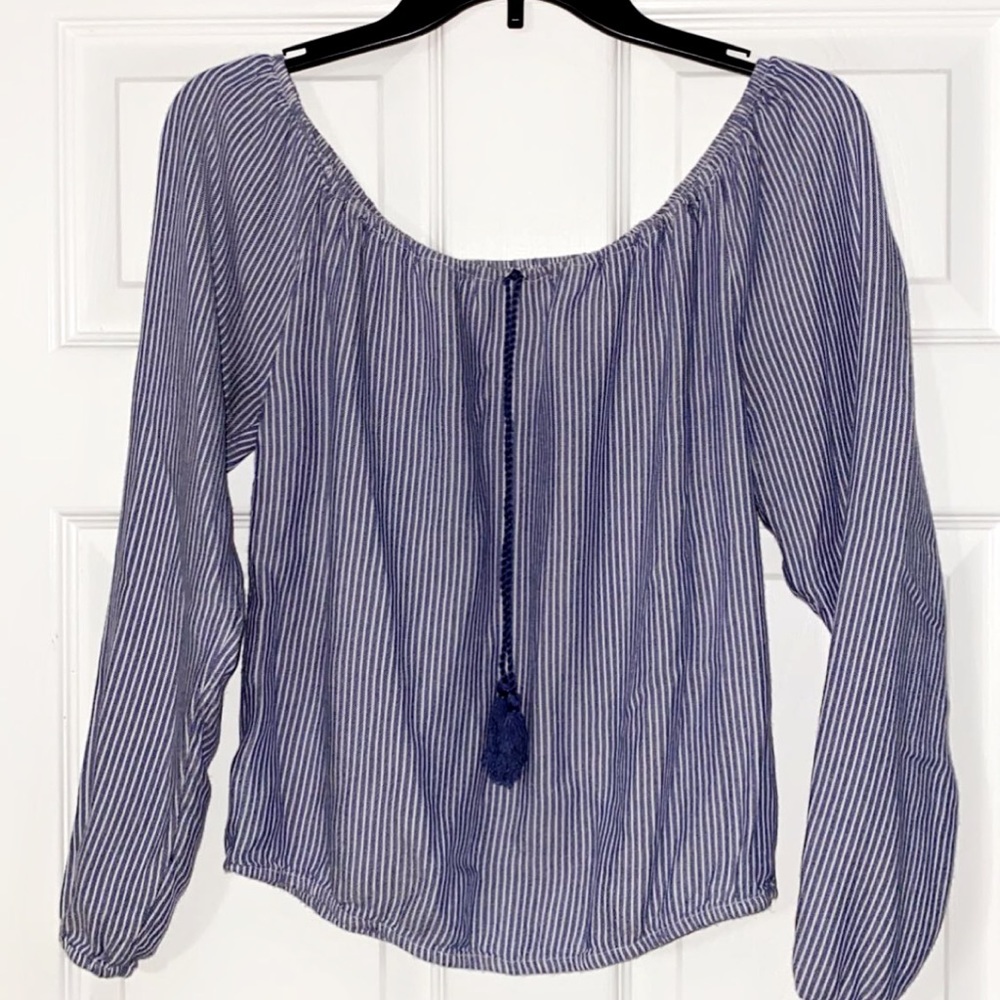 Striped Off-the-Shoulder Blouse💙
